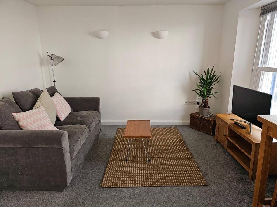 Beautiful And Bright !! Town/Harbour Apartment #1 Penzance Kültér fotó