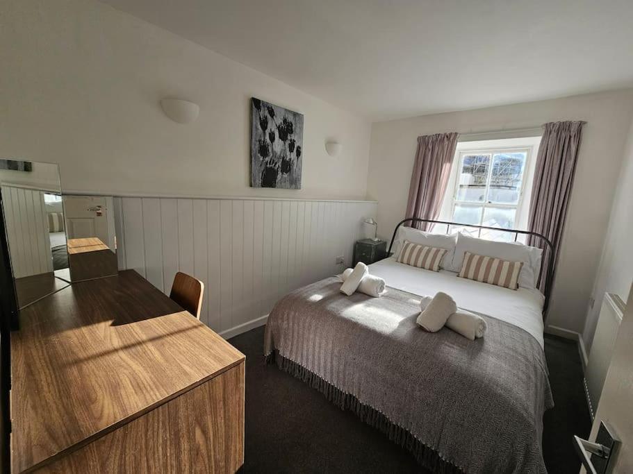 Beautiful And Bright !! Town/Harbour Apartment #1 Penzance Kültér fotó